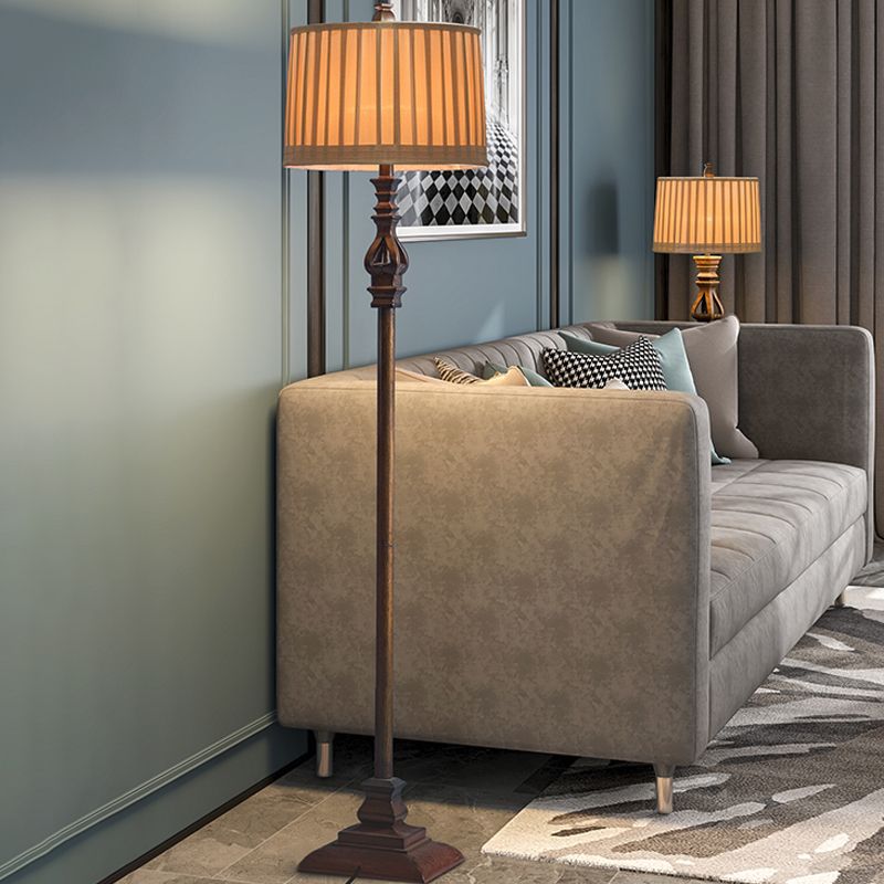 Selantina | Elegant Stående Lampe | Klassisk Design | Moderne Funktionalitet | Stilfuld Tilføjelse til Interiør | Robust og Tidløs | Perfekt til Stue, Soveværelse, Kontor | Stemningsfuld Belysning | Kvalitet og Holdbarhed