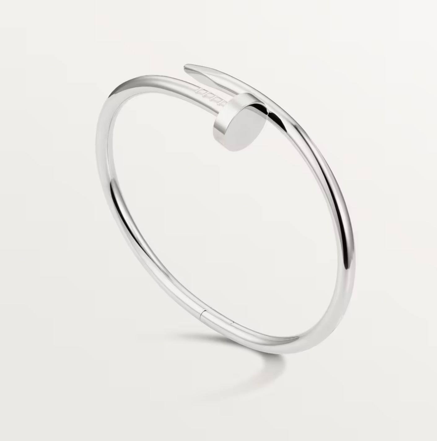 Rion Sølv Armbånd | Elegant Nail-Inspireret Design | Raffineret Minimalisme i Høj Kvalitet