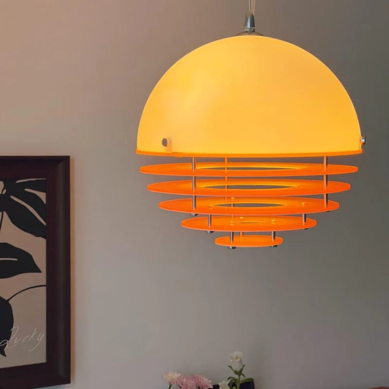 Hrafen Loftlampe | Glas Pendel | Unik Dome Design | Orange og Hvid | Elegant Atmosfære | E27 Fatning | Moderne Belysning | Akryl og Metal | 110-240V | Til Stue, Kontor, Café | IP20