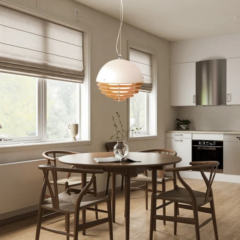 Hrafen Loftlampe | Glas Pendel | Unik Dome Design | Orange og Hvid | Elegant Atmosfære | E27 Fatning | Moderne Belysning | Akryl og Metal | 110-240V | Til Stue, Kontor, Café | IP20