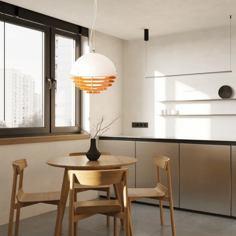 Hrafen Loftlampe | Glas Pendel | Unik Dome Design | Orange og Hvid | Elegant Atmosfære | E27 Fatning | Moderne Belysning | Akryl og Metal | 110-240V | Til Stue, Kontor, Café | IP20