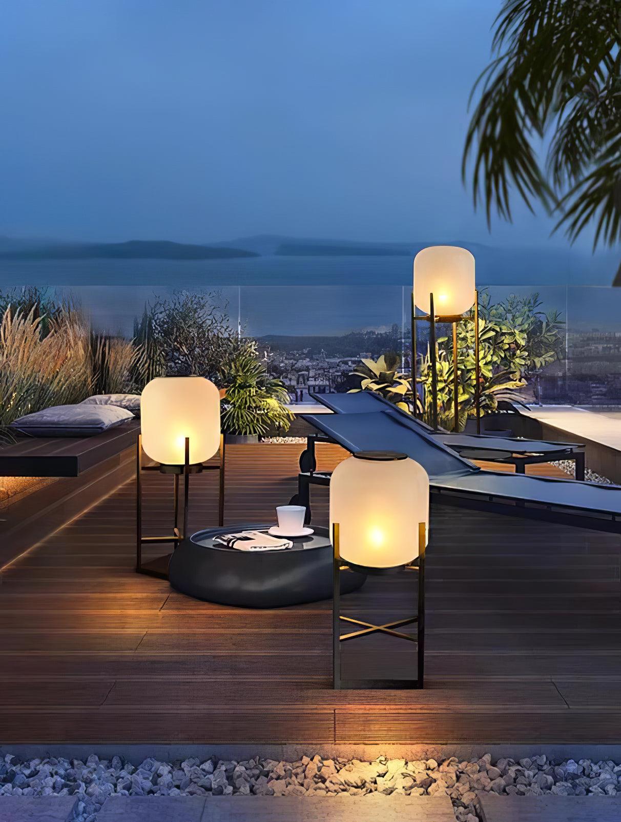 Udendørs solcelledreven standerlampe | Rustfrit stål og glas | IP65 vandtæt | Indbygget LED | Automatisk opladning og tænd/sluk | Perfekt til have, terrasse og stier | Elegant belysning til natten