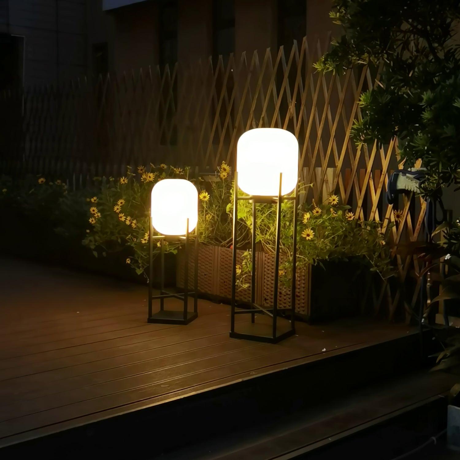 Udendørs solcelledreven standerlampe | Rustfrit stål og glas | IP65 vandtæt | Indbygget LED | Automatisk opladning og tænd/sluk | Perfekt til have, terrasse og stier | Elegant belysning til natten