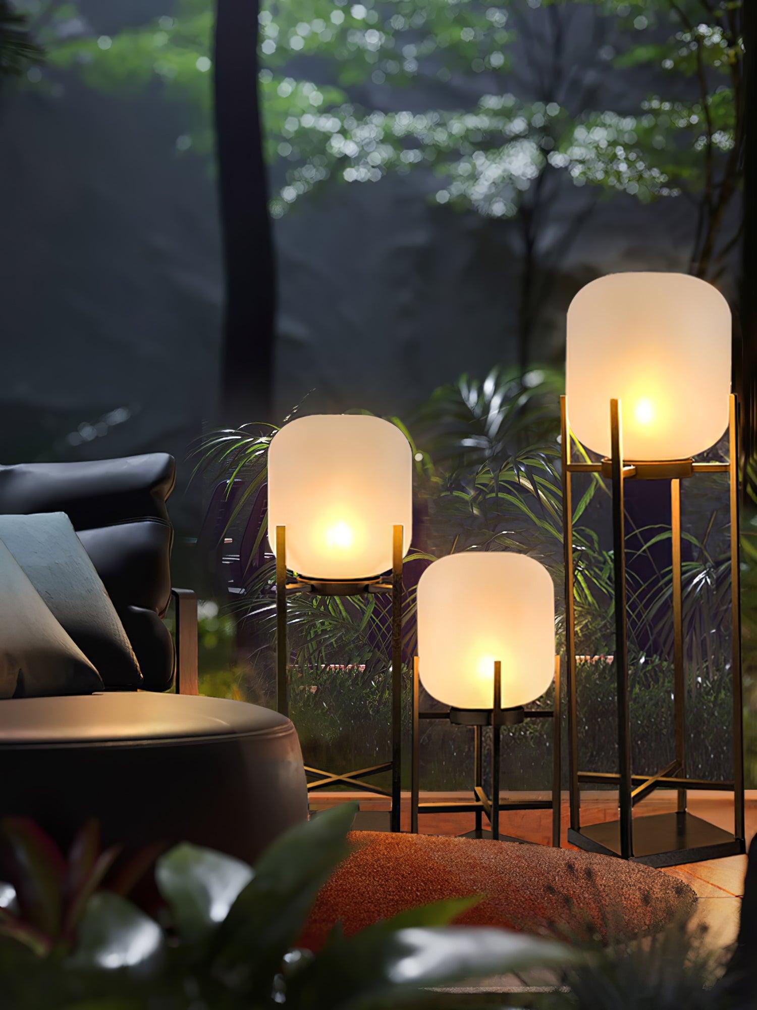 Udendørs solcelledreven standerlampe | Rustfrit stål og glas | IP65 vandtæt | Indbygget LED | Automatisk opladning og tænd/sluk | Perfekt til have, terrasse og stier | Elegant belysning til natten