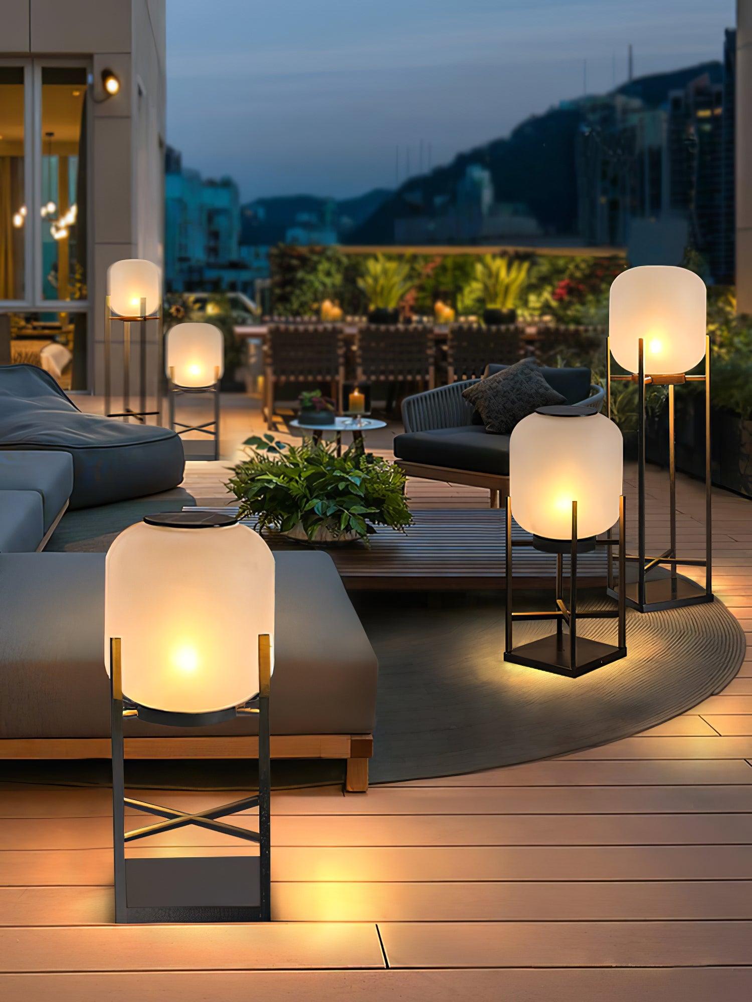 Udendørs solcelledreven standerlampe | Rustfrit stål og glas | IP65 vandtæt | Indbygget LED | Automatisk opladning og tænd/sluk | Perfekt til have, terrasse og stier | Elegant belysning til natten