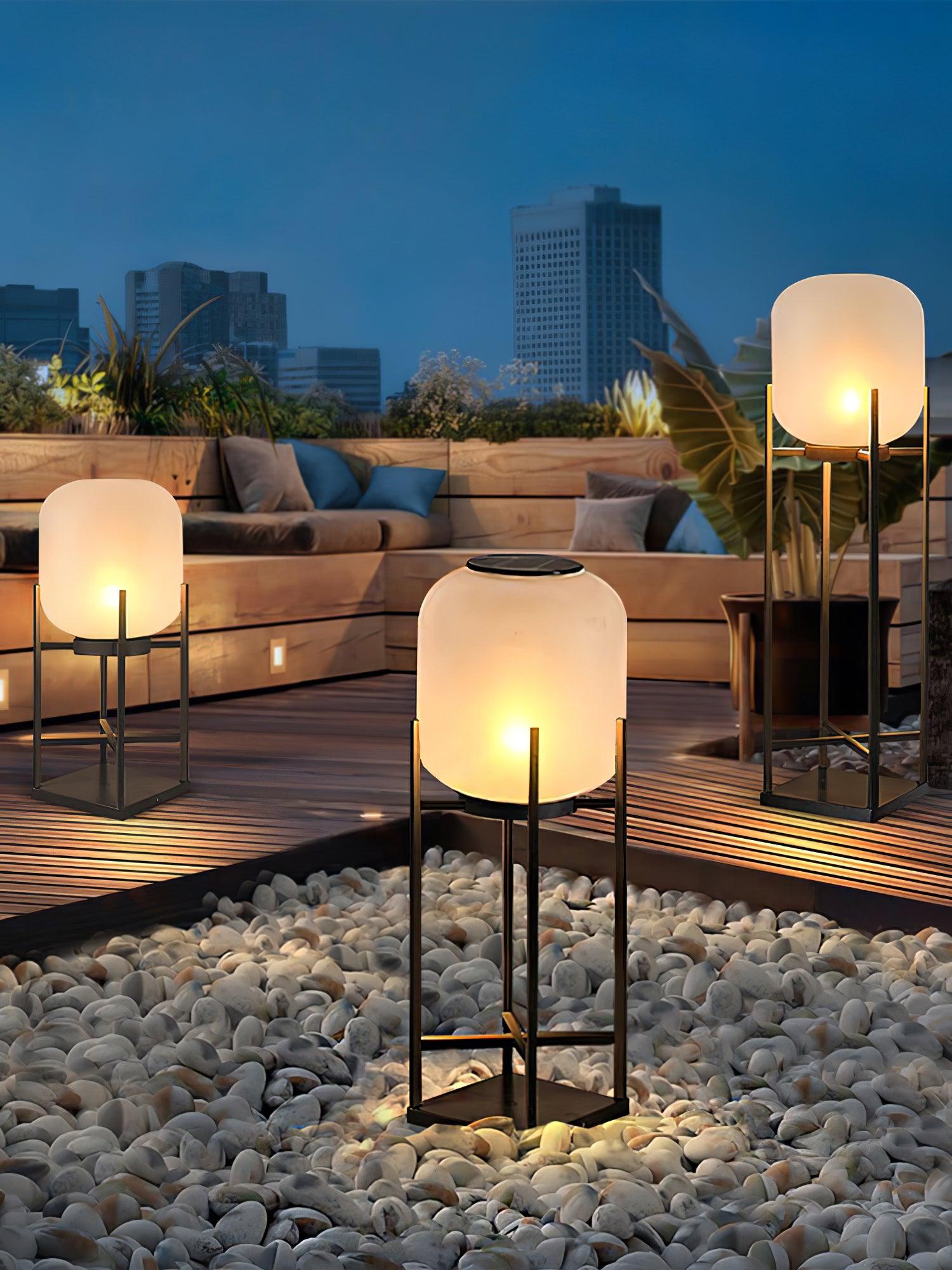 Udendørs solcelledreven standerlampe | Rustfrit stål og glas | IP65 vandtæt | Indbygget LED | Automatisk opladning og tænd/sluk | Perfekt til have, terrasse og stier | Elegant belysning til natten