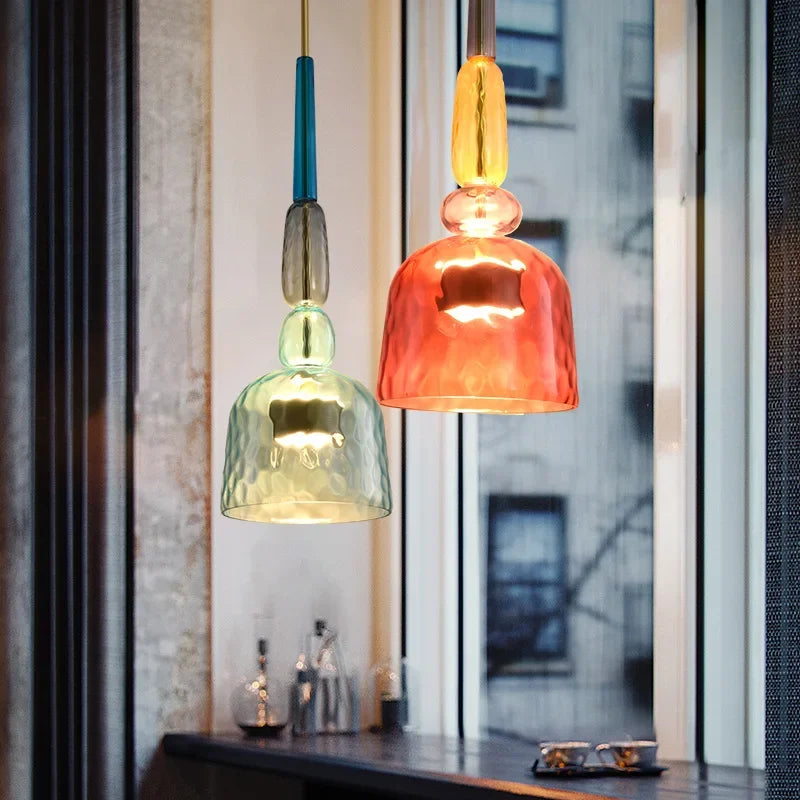 ColorGlow | Glas Pendellampe | Farverigt Design | Varm Hvid Lys | 10-15 m² | Moderne Indretning | Energivenlig Belysning | Pålidelig Spænding 90-260V | Ideel til Køkken & Spisestue | Hjemmebrug