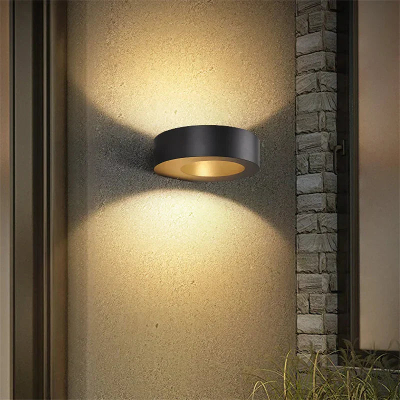 LumiFlex | Udendørs Væglampe | Vandtæt Aluminium | Justerbart Design | Modern Elegance | Perfekt til Terrasse, Havegang og Indkørsel | 85-265V | 50x172mm