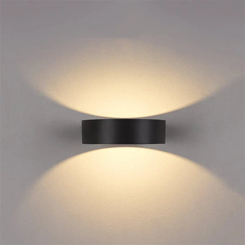 LumiFlex | Udendørs Væglampe | Vandtæt Aluminium | Justerbart Design | Modern Elegance | Perfekt til Terrasse, Havegang og Indkørsel | 85-265V | 50x172mm