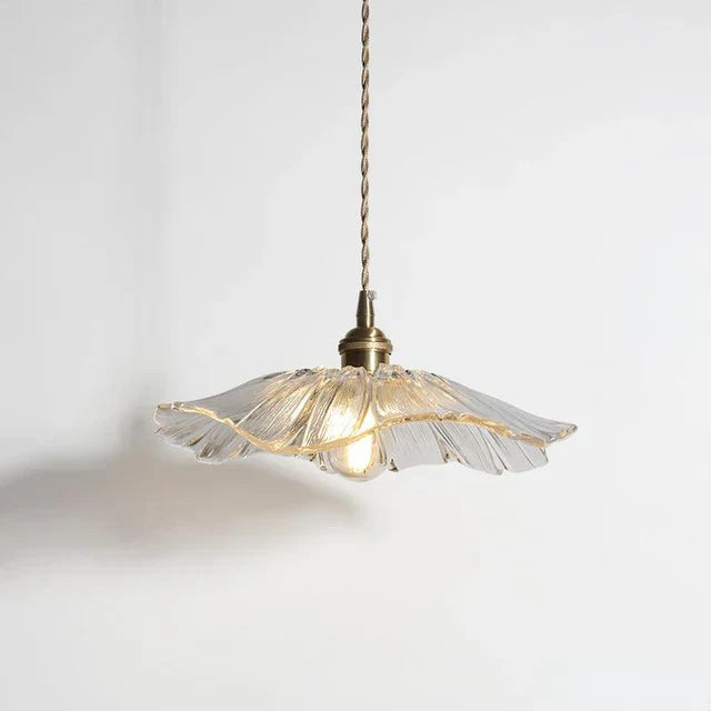 LuminousFlower | Blomsterformet Loftbelysning | Glassten Materiale | 220V | Elegant Design | Naturlig Skønhed | Varmt Lys | Hjemdekor | Indendørs Lampe | Fortryllende Atmosfære | Moderne Indretning