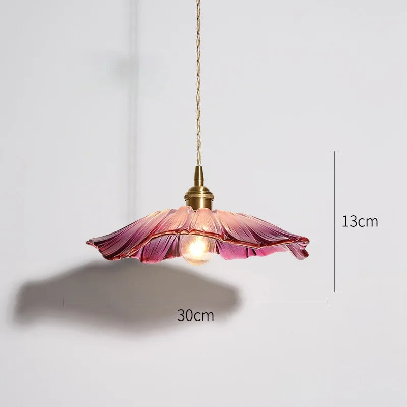 LuminousFlower | Blomsterformet Loftbelysning | Glassten Materiale | 220V | Elegant Design | Naturlig Skønhed | Varmt Lys | Hjemdekor | Indendørs Lampe | Fortryllende Atmosfære | Moderne Indretning