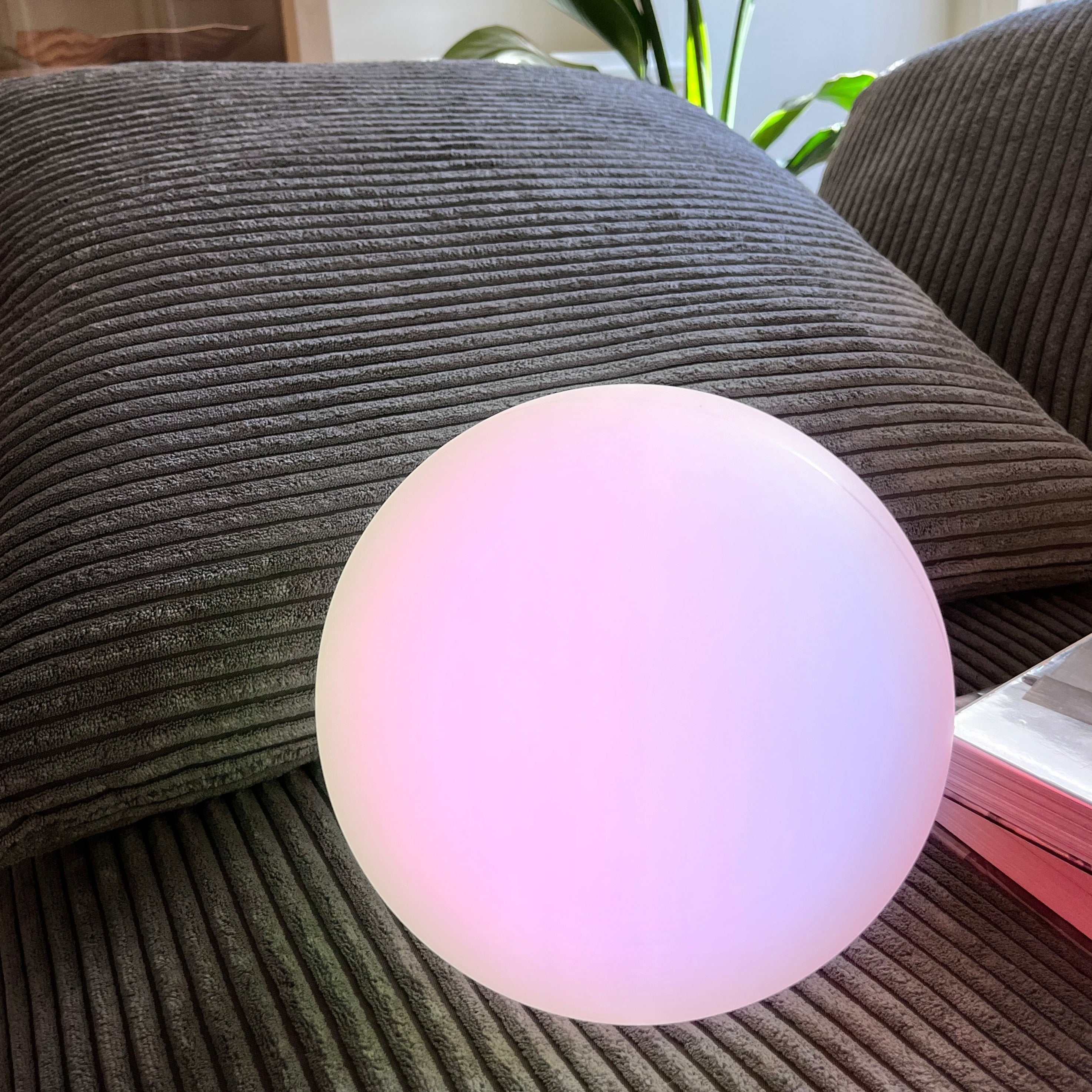 LumiGlow LED Lampe | Trådløs & Genopladelig | 16 Farver | Vandtæt PVC | Op til 10 Timer Brugstid | USB Opladning | Indendørs & Udendørs Brug