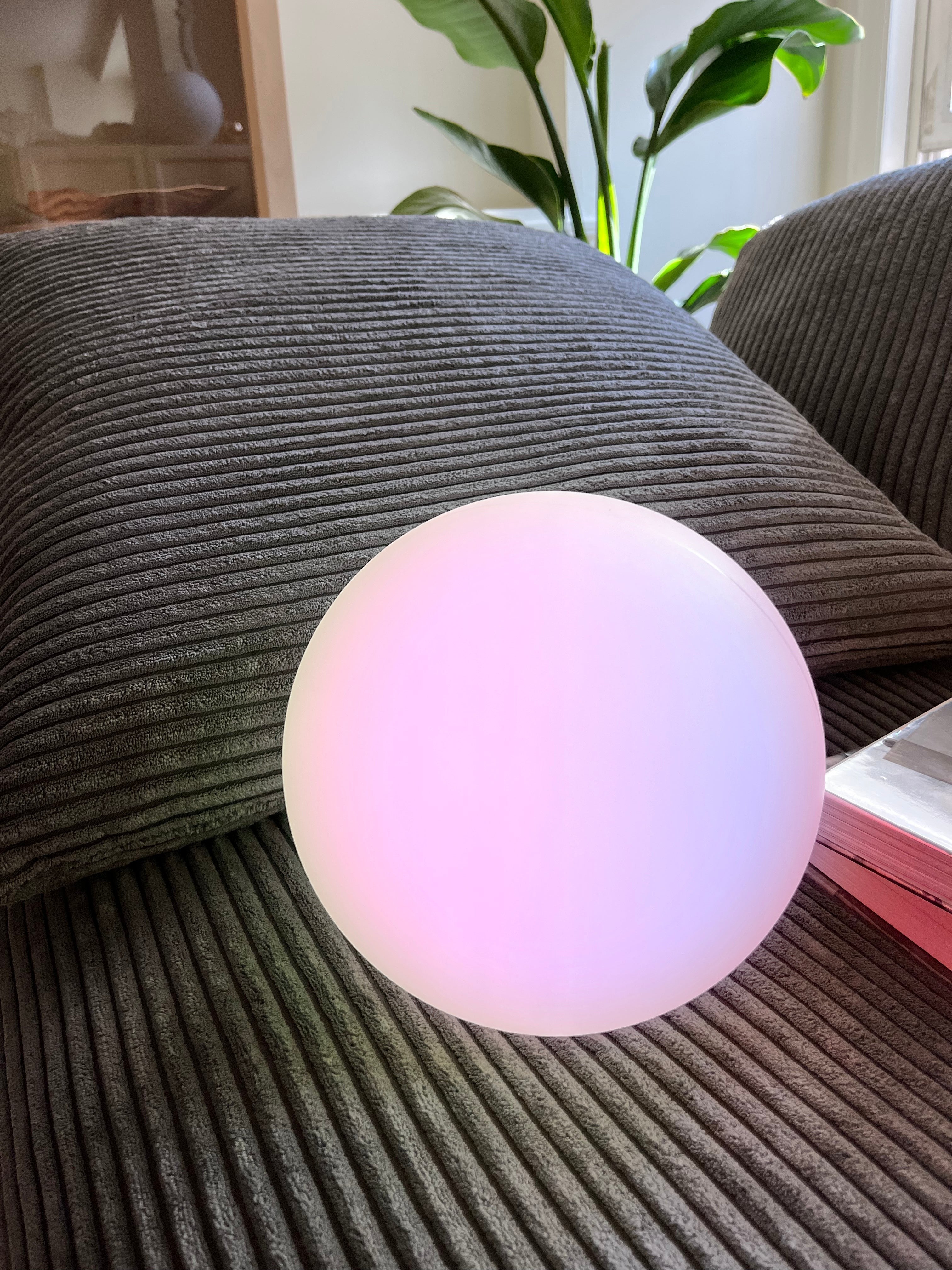 LumiGlow LED Lampe | Trådløs & Genopladelig | 16 Farver | Vandtæt PVC | Op til 10 Timer Brugstid | USB Opladning | Indendørs & Udendørs Brug