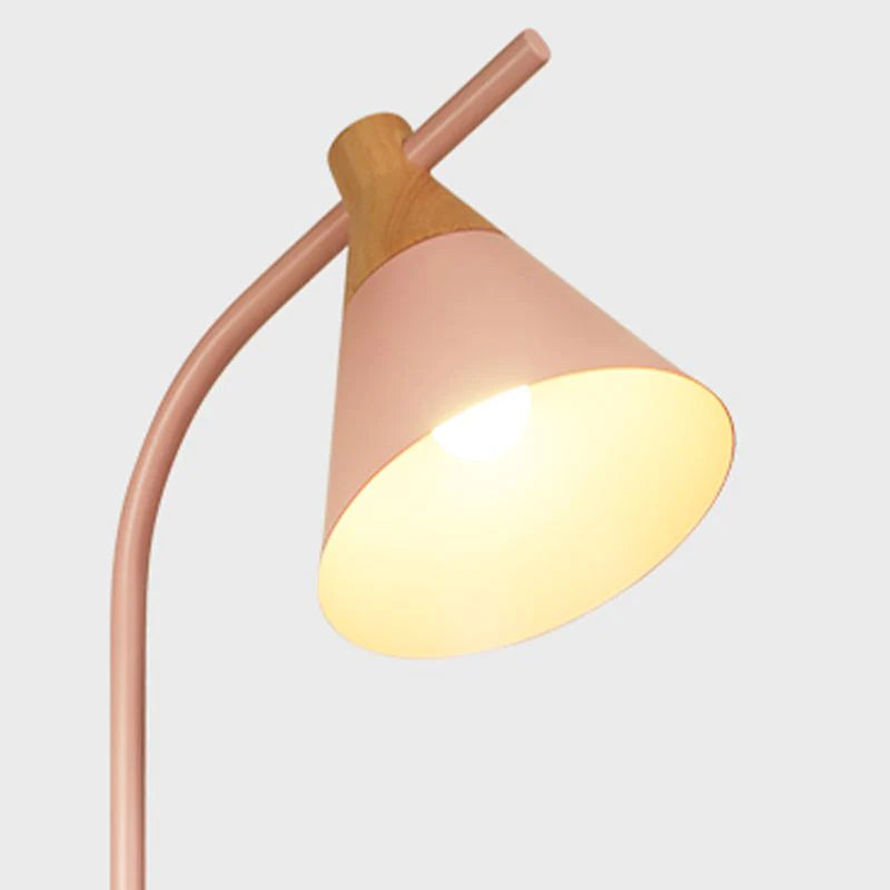 Trevinae | Moderne design | Minimalistisk gulvlampe | Effektiv belysning | Høj kvalitet | Kompakt og alsidig | Ideel til stue, kontor og soveværelse