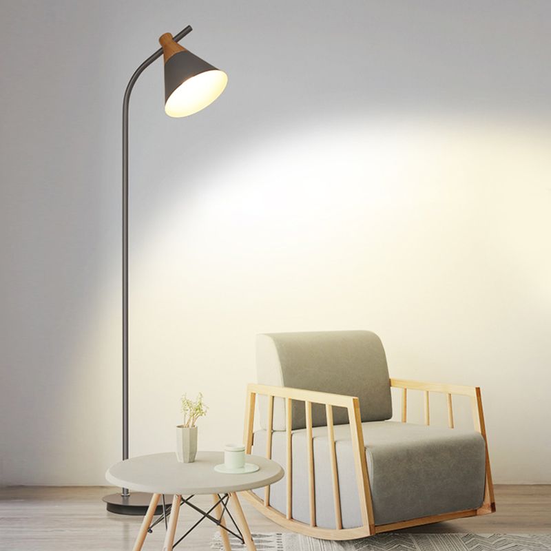 Trevinae | Moderne design | Minimalistisk gulvlampe | Effektiv belysning | Høj kvalitet | Kompakt og alsidig | Ideel til stue, kontor og soveværelse