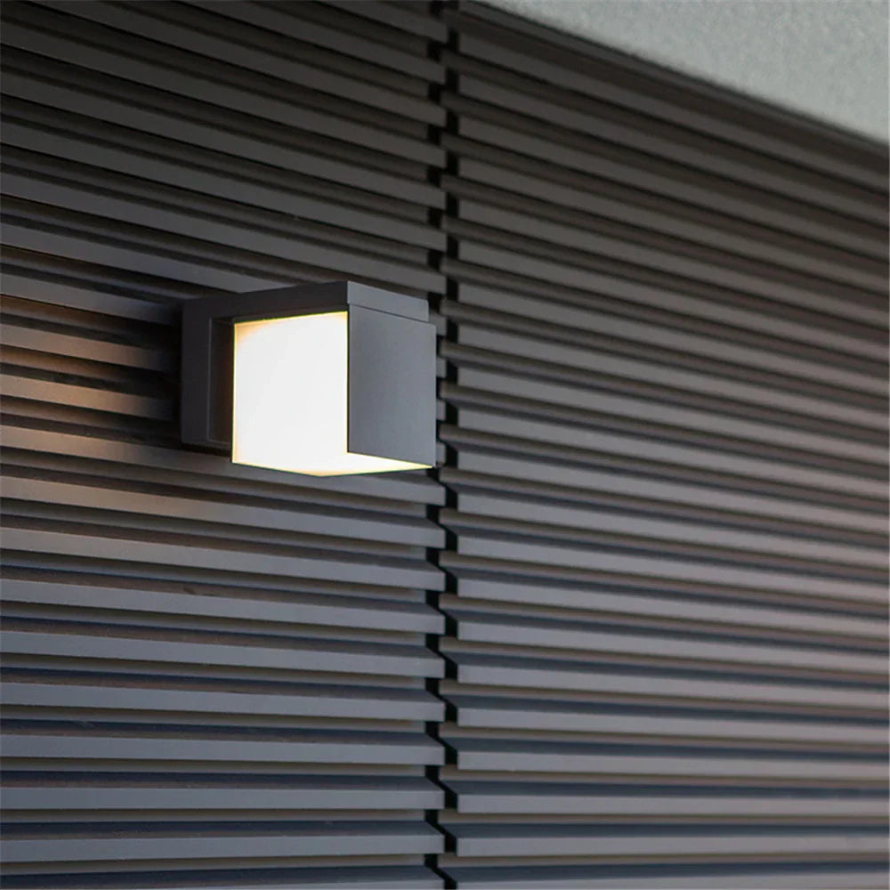 LightGuard | Vejrbestandig LED Vægbelysning | Aluminiumskonstruktion | 40 LED'er | Energieffektiv Udendørsbelysning | Nem Installation | Optimal Lysstyrke