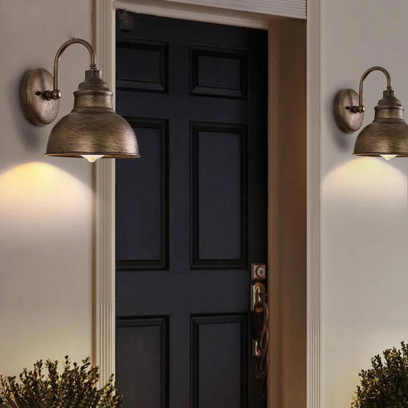 Vandtæt Væglampe | Vintage Design | RetroLicht fra Luminoir | Ideel til Terrasse og Have | Klassisk Stil | Tidsløs Elegance | LED Belysning | Indendørs og Udendørs Brug | 22x24 cm | Nostalgisk Touch
