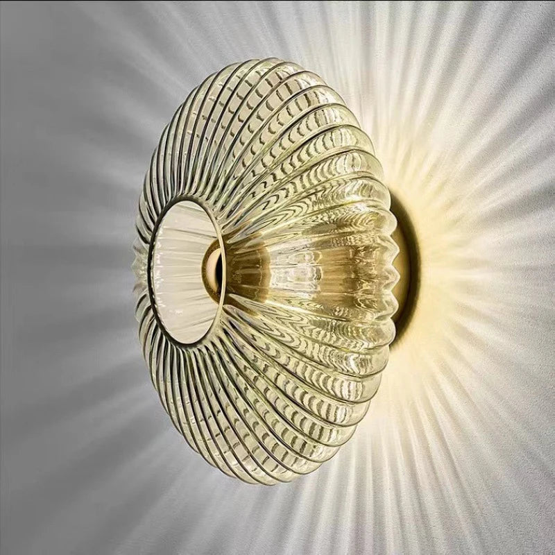 LumeGlass Væglampe | Elegant Glasdesign | Ambient Belysning | Højkvalitets Materialer | Tidløst Design