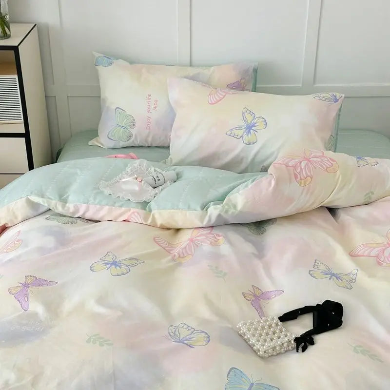 Blødt Blomstersengetøj | Romantisk Lyserødt Print | Inkl. Pudebetræk | Forskellige Størrelser | Elegant Soveværelse | Komfortabelt Polyestermix | Matchende Pudebetræk