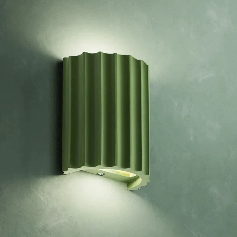 LuxaLicht Lampe | Nordisk Moderne Design | Håndlavet Harpikslampe | Varme LED Pærer | Ideel til Stue, Soveværelse, Gang | Energibesparende | Højde 16,5 cm | Bred 8 cm