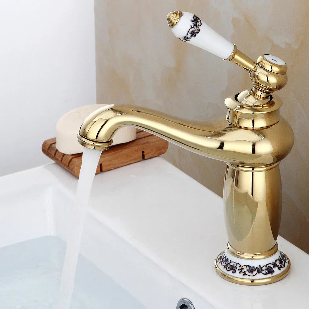 RoyalFlow | Vintage armatur i jern med guld finish | Eksklusivt retro design | Luksuriøs stil til badeværelset | Robust og holdbart | Nem installation | Elegance til hjemmet | Perfekt til moderne indretning