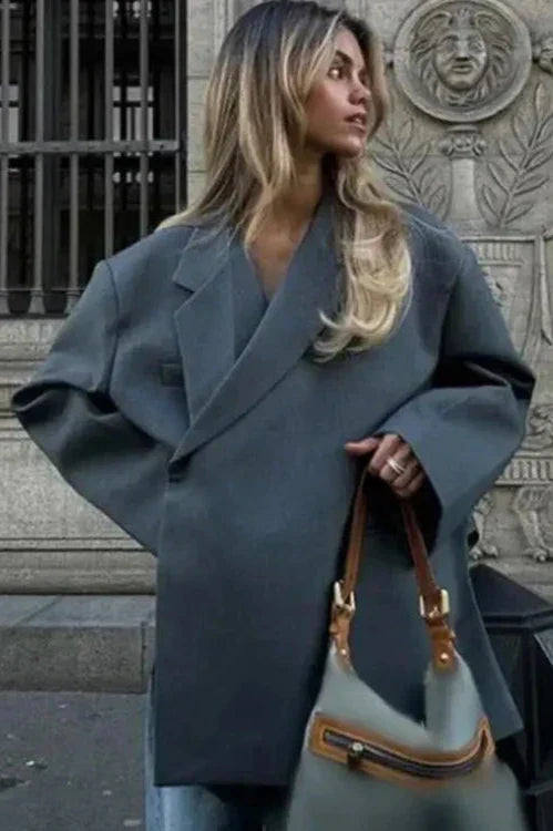 Zoey Jakke | Trendy Oversized Look | Unik Twist | Høj kvalitetsmateriale og Komfort | Alsidig til Hverdags- og Forretningsbrug | Flere Farver og Størrelser | Perfekt til Modebevidste Kvinder