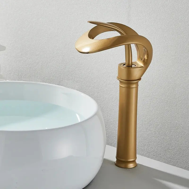 StreamPure | Rustfrit Stål Vandhane | Elegant Design | Nem Installation | Moderne Badeværelsesløsning