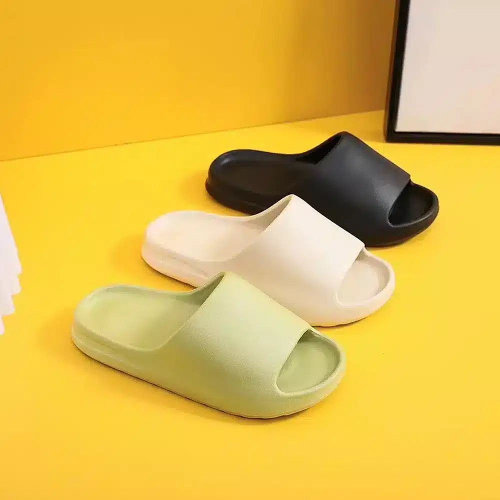 Slippers / Tøfler - Bløde og skridsikre - sort, grøn eller hvid -